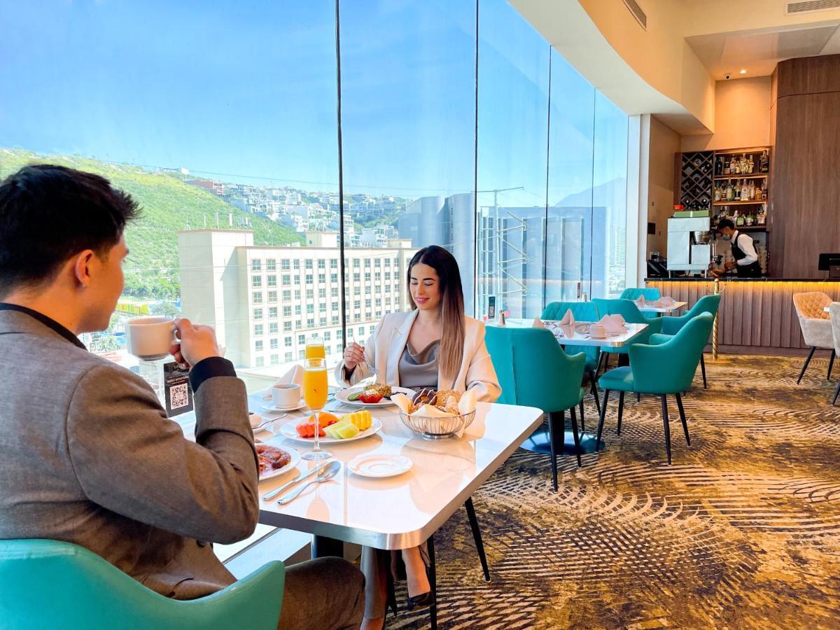 Hotel Safi Royal Luxury Metropolitan San Pedro Garza Garcia Esterno foto The Lounge at the airport